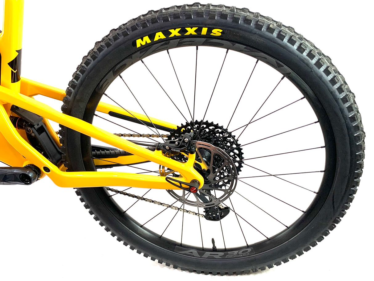 BRAND NEW 2022 Santa Cruz 5010 C 27.5 SRAM GX Eagle 12-Speed Size: Large